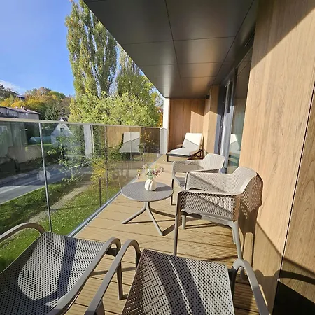 Park - Laguna - Premium Lux 209 *